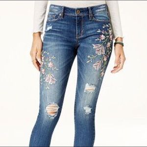 American Rag Pink Flower Embroidered Skinny Jeans